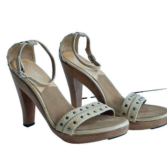 MICHAEL KORS Studded Leather Light Beige Wooden Heels Sandals Ankle Strap Size 7 - Picture 1 of 7